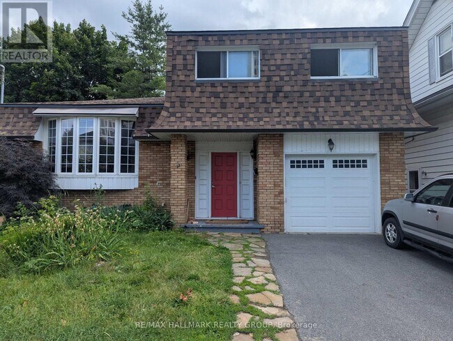 12 Carlotta Ave in Ottawa, ON - Building Photo - Building Photo