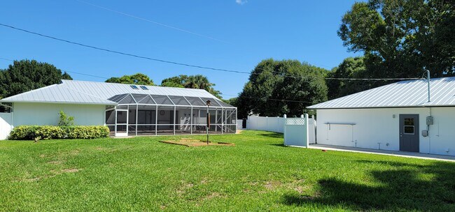 1616 20th St SW, Unit 2nd in Vero Beach, FL - Building Photo - Building Photo