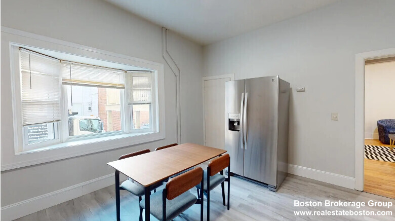 28 Sumner St, Unit 28 in Boston, MA - Building Photo