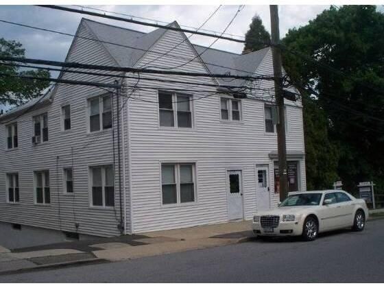 385 Ashford Ave