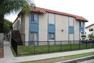 313 W Elm St in Anaheim, CA - Building Photo - Building Photo