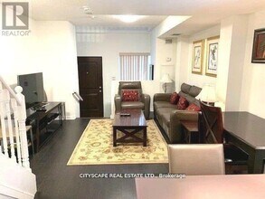 11 St Joseph St in Toronto, ON - Building Photo - Building Photo