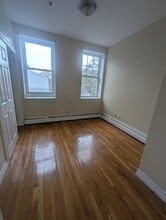 672 Congress Ave, Unit 4 in New Haven, CT - Building Photo - Building Photo