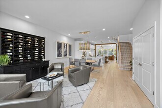 1852 N Mohawk St in Chicago, IL - Building Photo - Building Photo