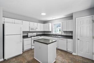 2912 Enson Pl in Raleigh, NC - Foto de edificio - Building Photo