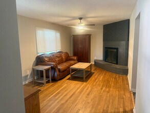 207 Winchester Dr in Hampton, VA - Building Photo - Building Photo