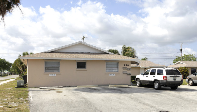 204 Fern St in Jupiter, FL - Building Photo - Building Photo