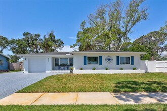 4321 Sunrise Dr S in St. Petersburg, FL - Building Photo - Building Photo