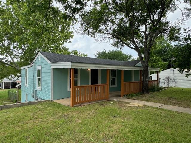 1201 N Rusk St in Weatherford, TX - Building Photo - Building Photo