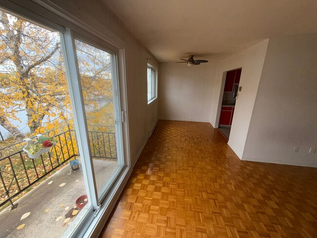 98 Rue Chénier in Châteauguay, QC - Building Photo - Building Photo