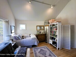 281 Chestnut Hill Rd in Woodstock, NY - Building Photo - Building Photo