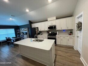 226 Bayou Bend Ln in Callaway, FL - Building Photo - Building Photo