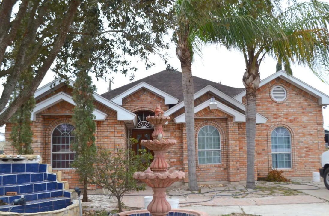 213 Massachusetts in Harlingen, TX - Building Photo