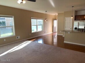 43 Stacey Ct in Cohoes, NY - Building Photo - Building Photo