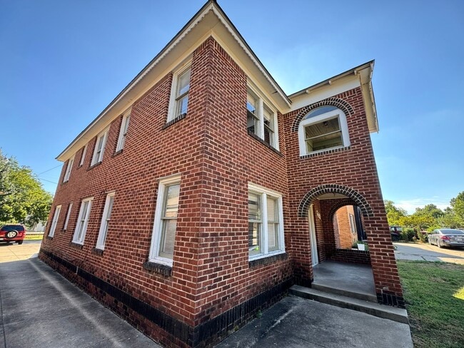 2526 1/2 NW 12th St in Oklahoma City, OK - Building Photo - Building Photo