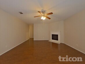 712 Candelila Dr in Desoto, TX - Building Photo - Building Photo