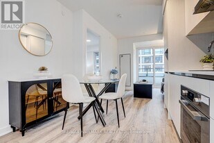 180 Front St E in Toronto, ON - Building Photo