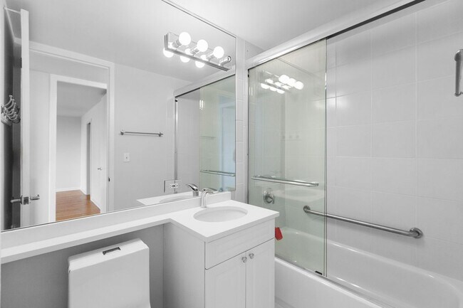 1344 N Dearborn St in Chicago, IL - Foto de edificio - Building Photo