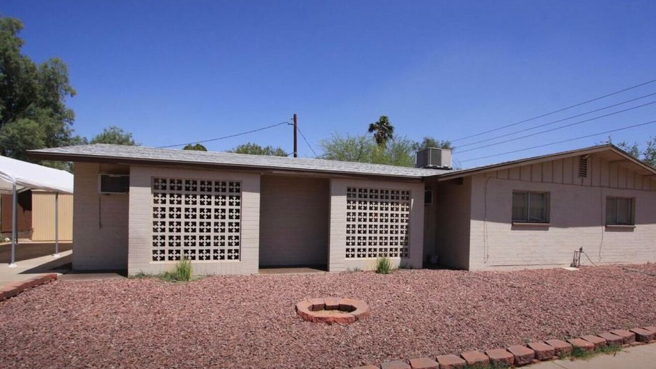 2228 N 20th St in Phoenix, AZ - Building Photo