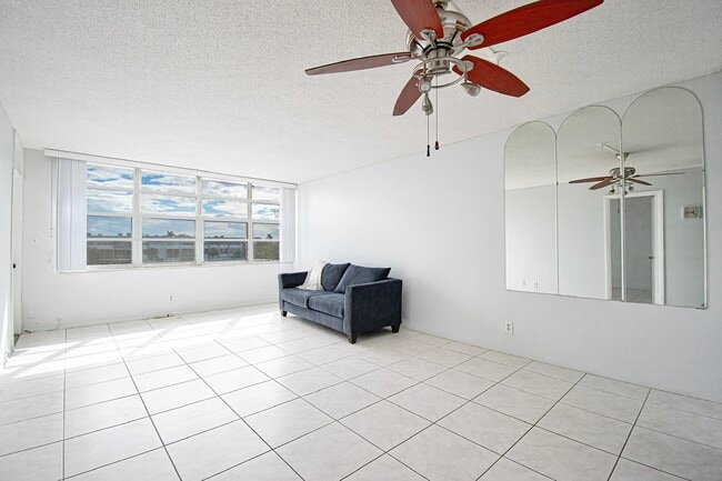 property at 2731 Taft St