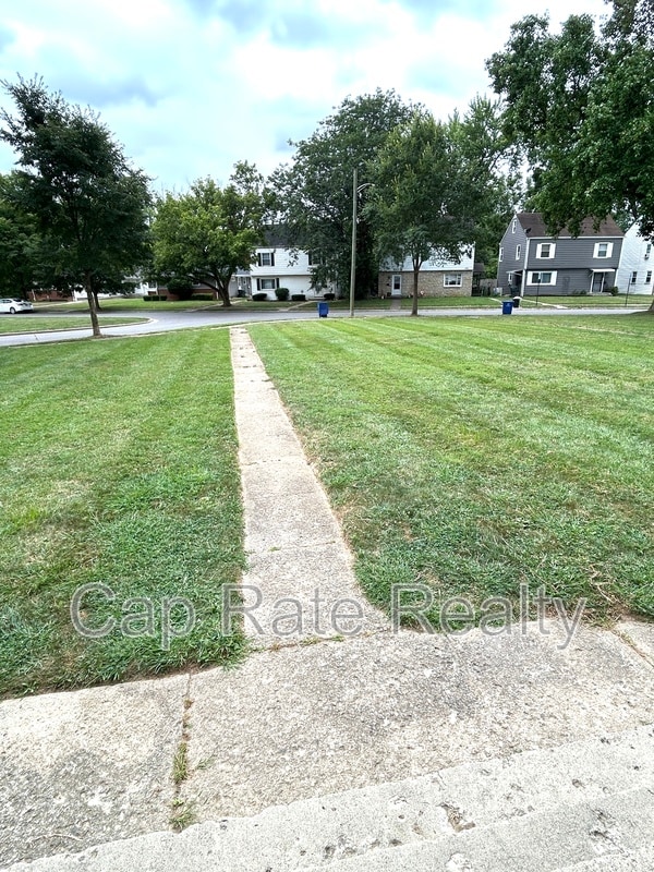 2994 E Moreland Dr in Columbus, OH - Building Photo - Building Photo