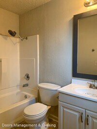 4617 Lehigh St photo'