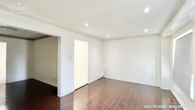 30 Caruso Dr in Brampton, ON - Building Photo - Building Photo