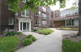 1233 Marshall / 1222-36 Cass in Milwaukee, WI - Building Photo