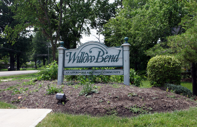 Willow Bend in Hilliard, OH - Building Photo - Building Photo