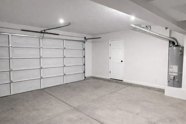 8432 Weatherwood St in Chino, CA - Building Photo - Building Photo