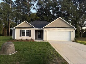 1930 Bulldog Ln in Hope Mills, NC - Building Photo