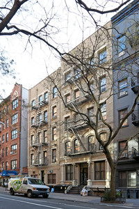 304 West 21st Street in New York, NY - Foto de edificio - Building Photo