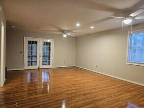 114 College Heights Blvd in Clemson, SC - Foto de edificio - Building Photo