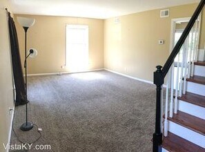 1420 Carlimar Ln in Louisville, KY - Building Photo - Building Photo