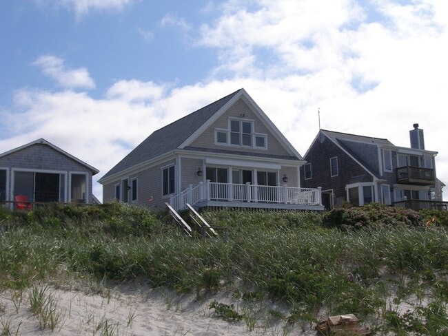 99 N Shore Blvd in Sandwich, MA - Building Photo - Building Photo