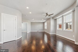 44738 Tiverton Sq in Ashburn, VA - Building Photo - Building Photo