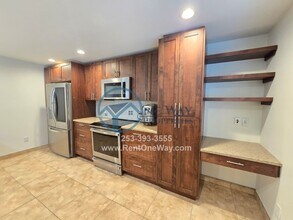 2311 Kent Des Moines Rd in Des Moines, WA - Building Photo - Building Photo