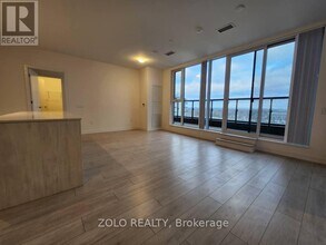 5858 Yonge St in Toronto, ON - Building Photo - Building Photo