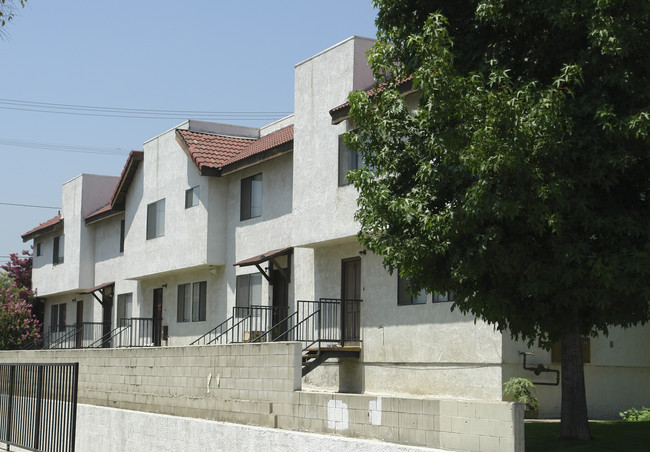 5 Townhouse Style Condo Apartments in Alhambra, CA - Building Photo - Building Photo