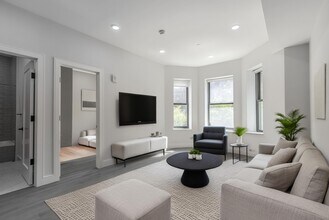 169 Newbury St, Unit #3 in Boston, MA - Building Photo - Building Photo