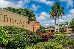 6341 Aragon Way in Ft. Myers, FL - Building Photo