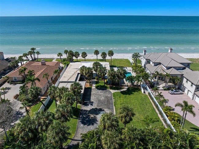 1300 Gulf Blvd in Belleair Beach, FL - Building Photo - Building Photo