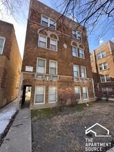 4935 Hull St in Skokie, IL - Building Photo - Building Photo