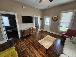 801 W 15th St in Fayetteville, AR - Building Photo - Building Photo