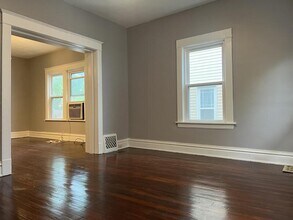 11 Lawn Ave in Albany, NY - Building Photo - Building Photo