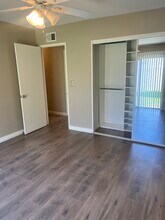 4921 Scenario Dr in Huntington Beach, CA - Building Photo - Building Photo