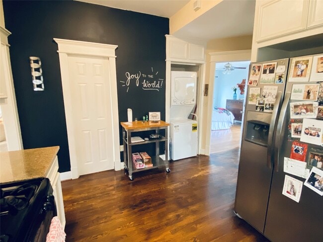 property at 610 E 24th St
