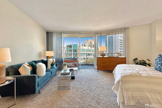 1200 Gough St in San Francisco, CA - Foto de edificio - Building Photo