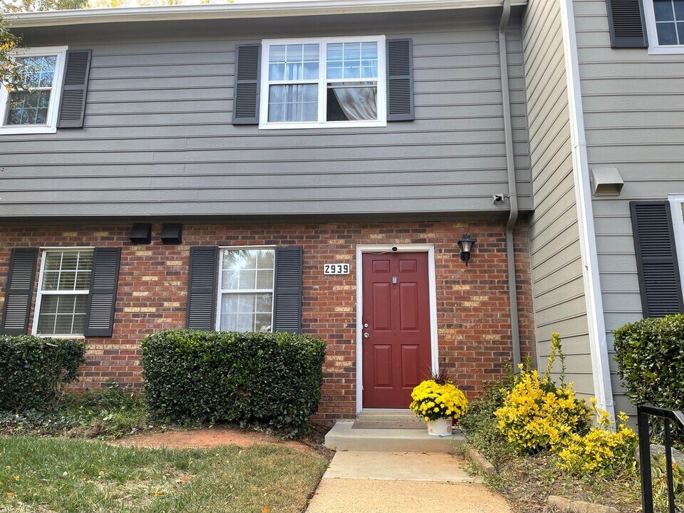 2939 Heathstead Pl in Charlotte, NC - Building Photo