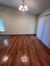 7345 Holworthy Way in Sacramento, CA - Building Photo - Building Photo